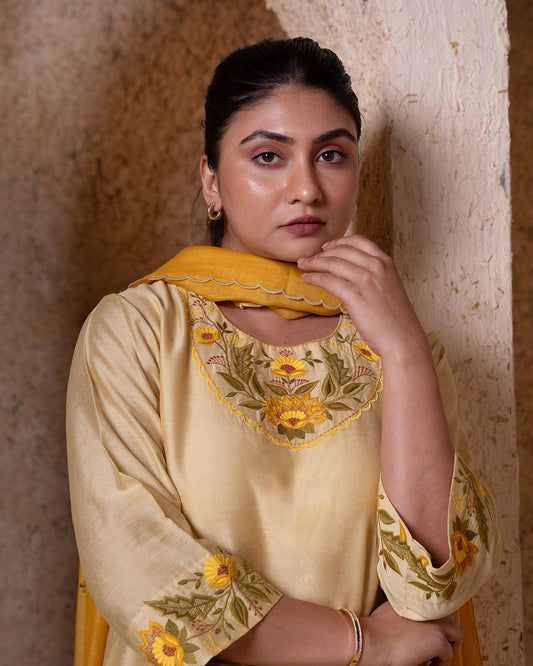 IRA YELLOW SUIT SET